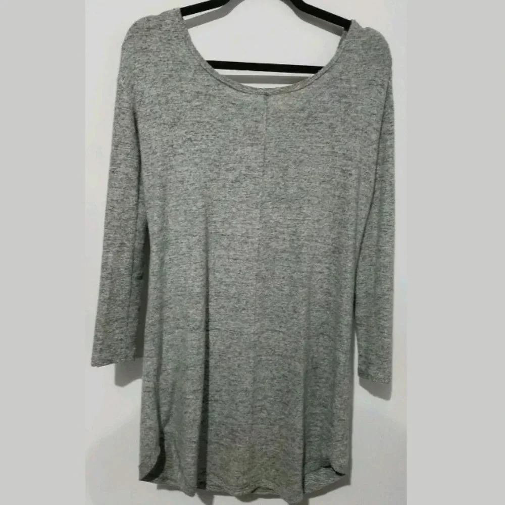 Knot Sisters Women's Top Tunic
Size XS